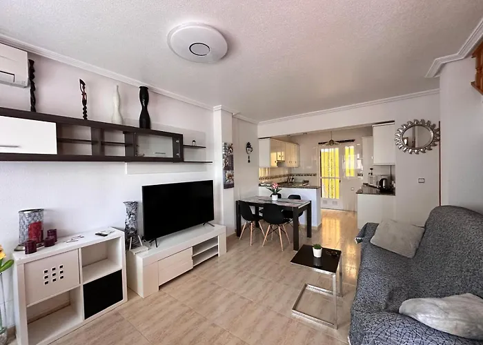 3 Bedroom Duplex Cabo Roig Сasa de vacaciones *
