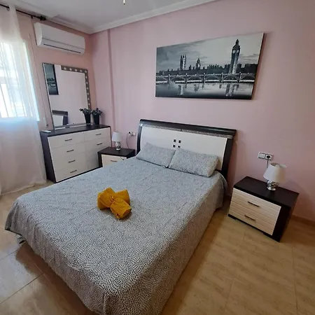 بيت للعطل 3 Bedroom Duplex Cabo Roig أوريويلا
