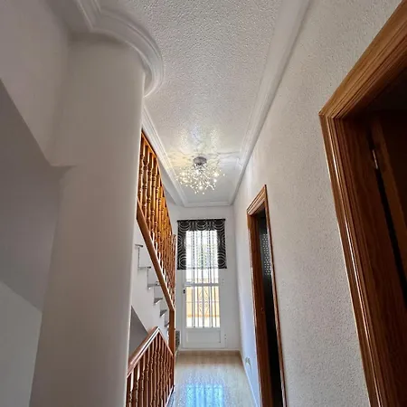 3 Bedroom Duplex Cabo Roig بيت للعطل *
