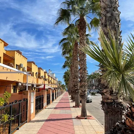 3 Bedroom Duplex Cabo Roig بيت للعطل أوريويلا